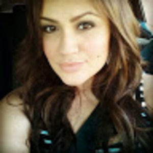 Meet your Posher, Maura